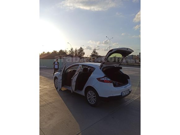 Sahibinden Renault Megane 1.6 Touch Plus 2015 Model
