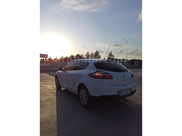 Sahibinden Renault Megane 1.6 Touch Plus 2015 Model