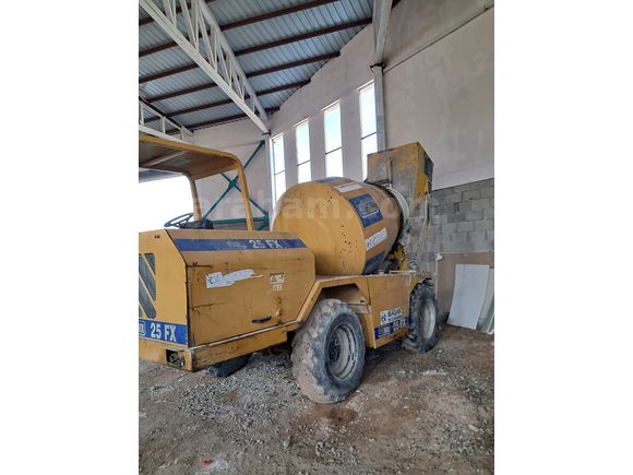 Sahibinden Tarım & İş Makineleri Beton Dağıtıcı 