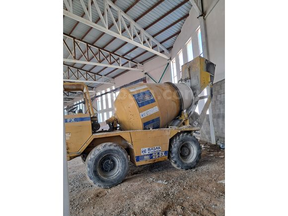 Sahibinden Tarım & İş Makineleri Beton Dağıtıcı 