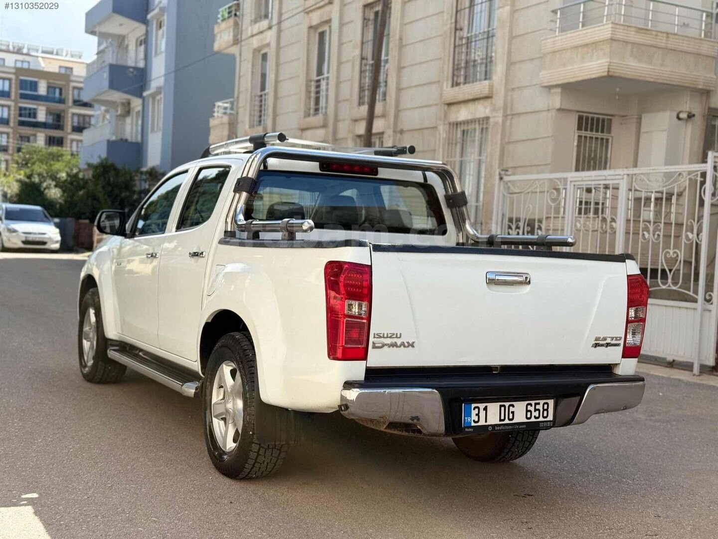Galeriden Isuzu D-Max 2.5 4x4 V-Cross 2014 Model Hatay 208.000 km Beyaz 5