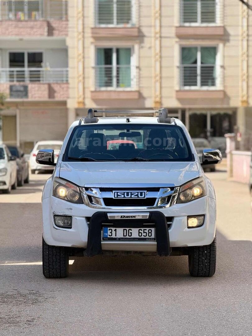 Galeriden Isuzu D-Max 2.5 4x4 V-Cross 2014 Model Hatay 208.000 km Beyaz 2