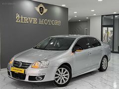 ÖZ ZİRVE MOTORS'DAN SATILIK 2009 MODEL JETTA 1.6TOUR MANUEL