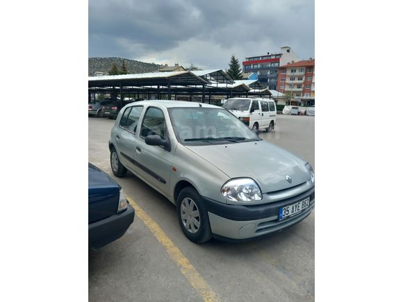 Galeriden Renault Clio 1.4 RTA 2001 Model Konya