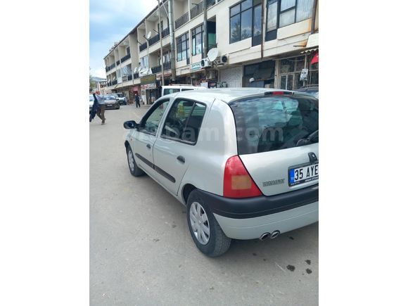 Galeriden Renault Clio 1.4 RTA 2001 Model Konya