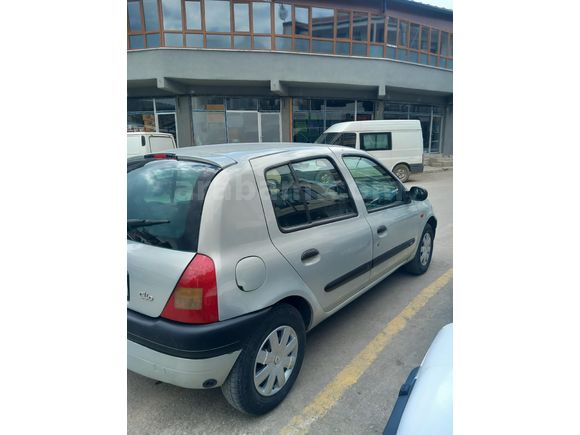 Galeriden Renault Clio 1.4 RTA 2001 Model Konya