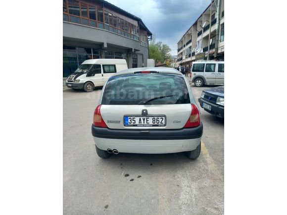 Galeriden Renault Clio 1.4 RTA 2001 Model Konya