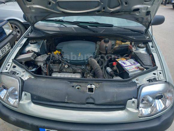 Galeriden Renault Clio 1.4 RTA 2001 Model Konya