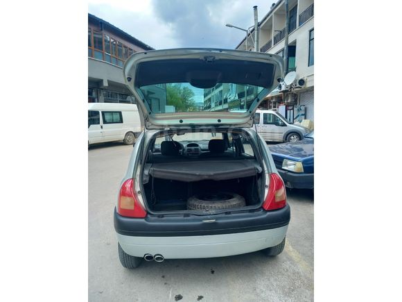 Galeriden Renault Clio 1.4 RTA 2001 Model Konya