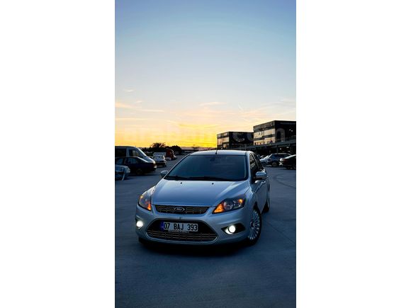 Sahibinden Ford Focus 1.6 TDCi Titanium 2009 Model  185.000 km Gri (Gümüş)