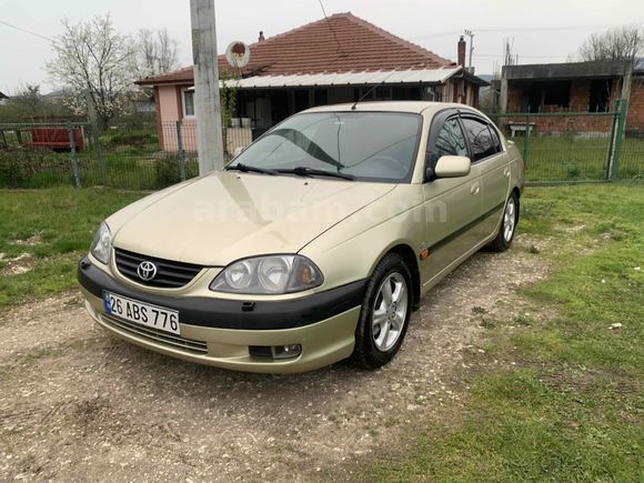 Sahibinden Toyota Avensis 2.0 Sol 2001 Model 