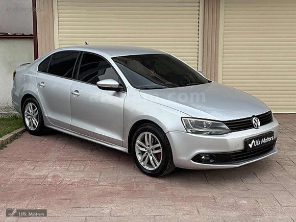 '' 2014 MODEL VW JETTA 1.6 TDİ OTOMATİK / BAKIMLI DÜZGÜN ARAÇ ''
