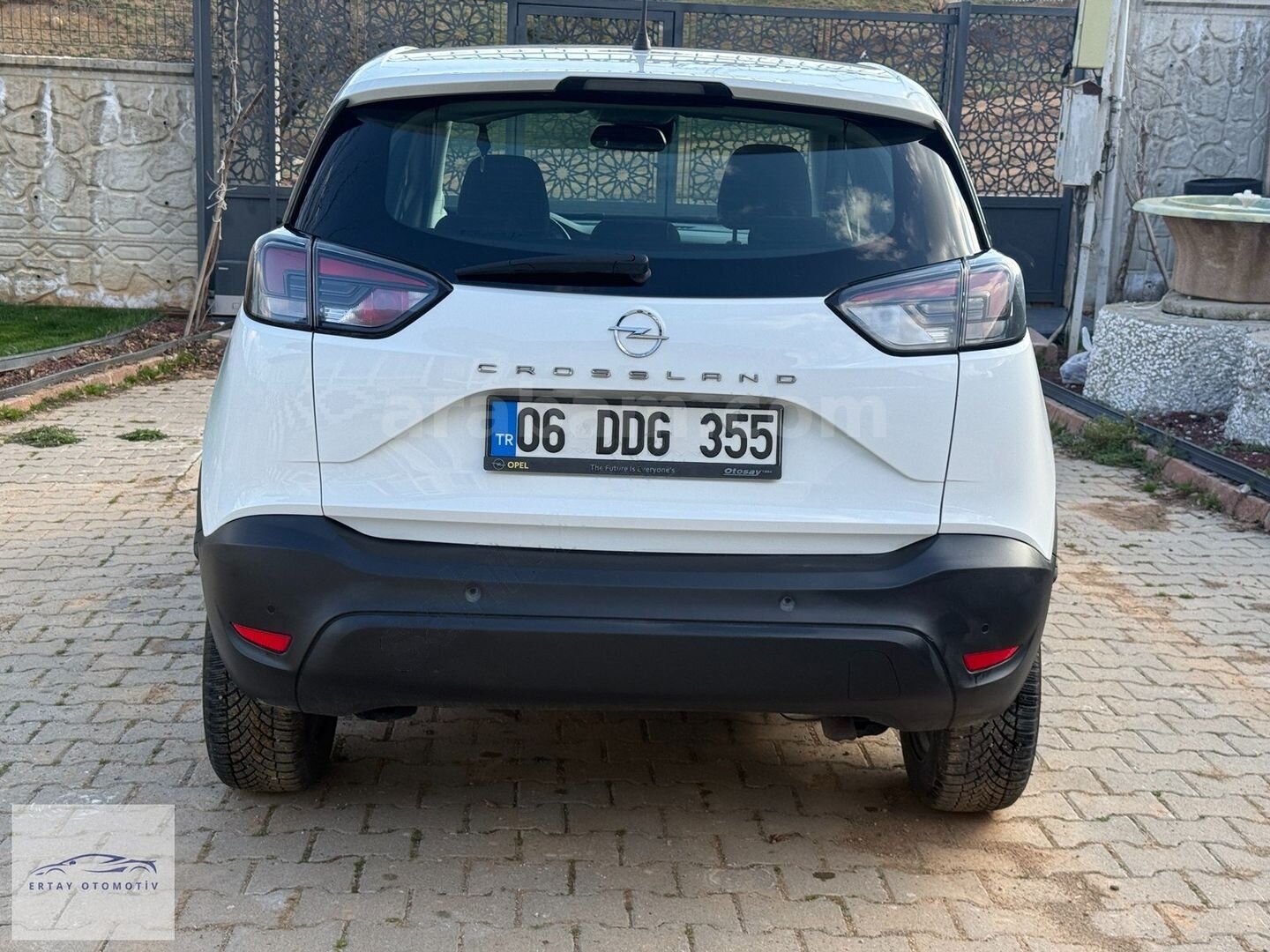 2022 Crossland 1.2 T Değişensiz-Boyasız-Nokta Eziksiz-64 Km 6