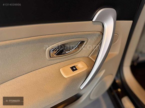 db OTOMOTİV 2013 RENAULT LATITUTE 1.5 PRİVİLEGE CAM TAVAN OTM.