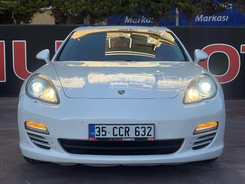 Galeriden Porsche Panamera 4 2011 Model Aydın 255.000 km Beyaz