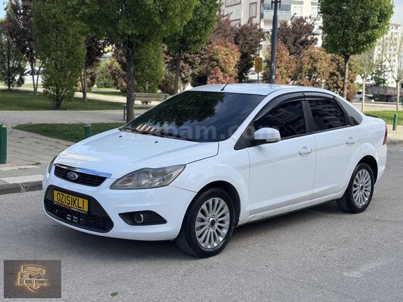 ÖZ IŞIKLI OTOMOTİVDEN 2010 FORD FOCUS 95 HP 3 LOKAL