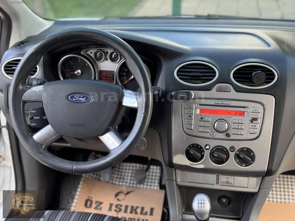 ÖZ IŞIKLI OTOMOTİVDEN 2010 FORD FOCUS 95 HP 3 LOKAL