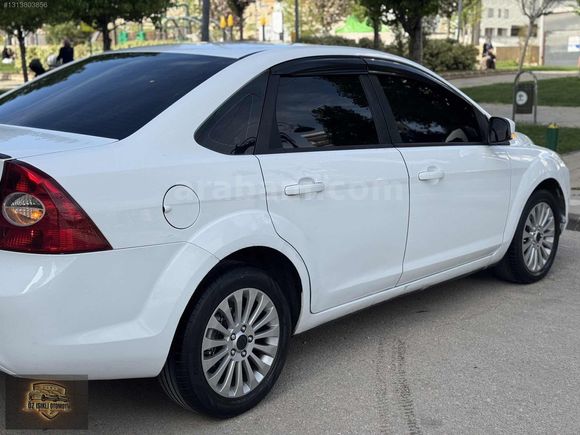 ÖZ IŞIKLI OTOMOTİVDEN 2010 FORD FOCUS 95 HP 3 LOKAL