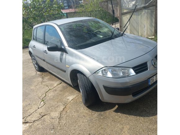 Sahibinden Renault Megane 1.4 Authentique 2006 Model  148.000 km Gri