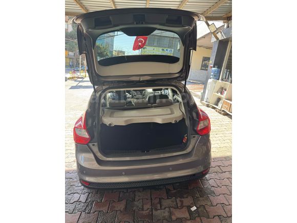 MEMURDAN TEMİZ 
Sahibinden Ford Focus 1.6 Ti-VCT Style 2012 Model 