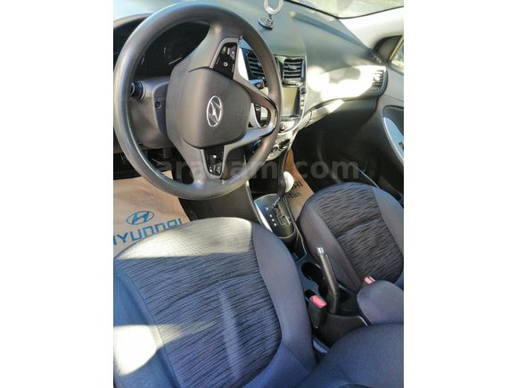Sahibinden Hyundai Accent Blue 1.6 CRDI Mode Plus 2015 Model