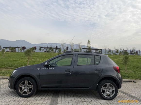 1984 OTOMOTİV'DEN DACİA SANDERO STEPWAY 0.9 TCE MANUEL