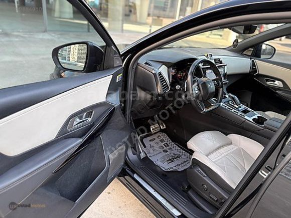ÜSTAD MOTORS DSAutomobiles DS7CROSSBACK1.6 HYBRİD ESPRİTDEVOYAGE