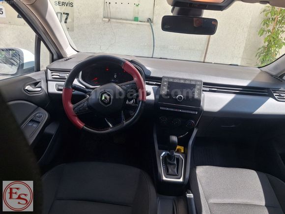 2021 CLİO 1.0 TCE OTOMATİK VİTES 160 BİNDE