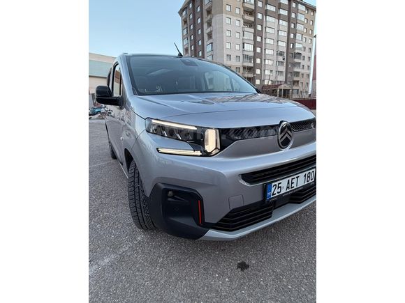 2025 MODEL 10500KM ORJİNAL TERTEMİZ CİTROEN BERLİNGO