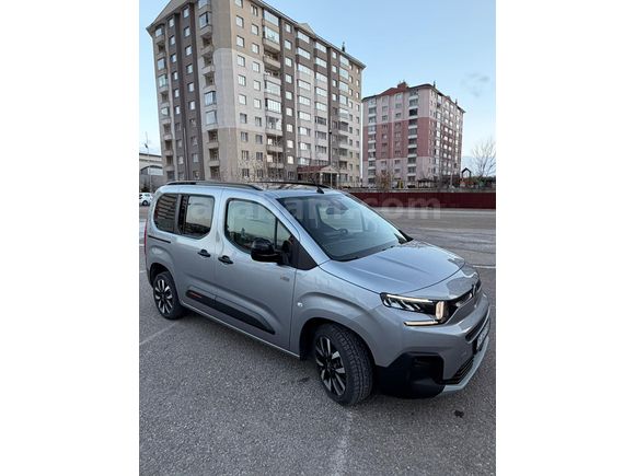 2025 MODEL 10500KM ORJİNAL TERTEMİZ CİTROEN BERLİNGO