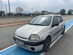 Galeriden Renault Clio 1.4 RTA 2000 Model Sakarya