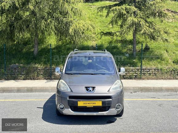 DÜZ MOTORS PEUGEOT PARTNER 1.6 HDİ CAM TAVAN DEĞİŞENSİZ BOYASIZ