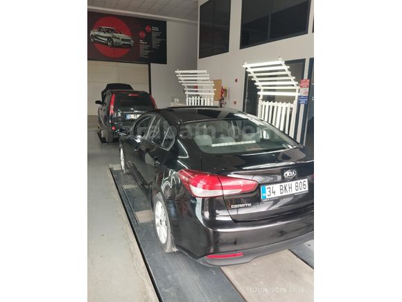 2.Sahibinden Kia Cerato 1.6 CRDi Prestige 2018 Model