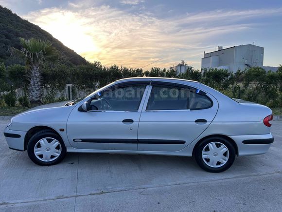 Düşük Km Yeni Muayeneli Megane 1 1.6
