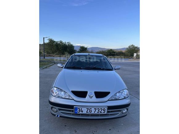 Düşük Km Yeni Muayeneli Megane 1 1.6
