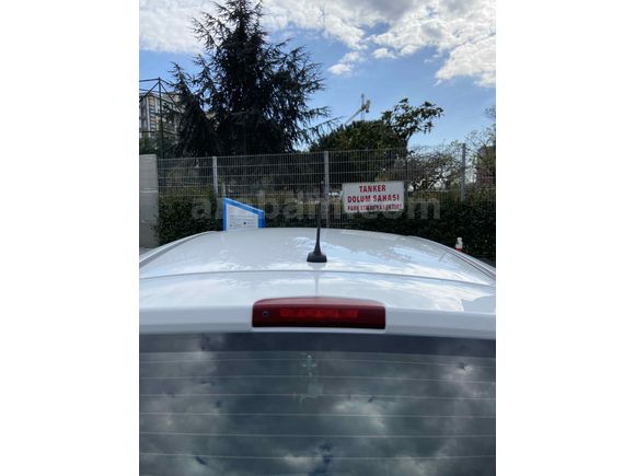 Sahibinden Opel Corsa 1.4 Design 2016 Model  122770 km Beyaz