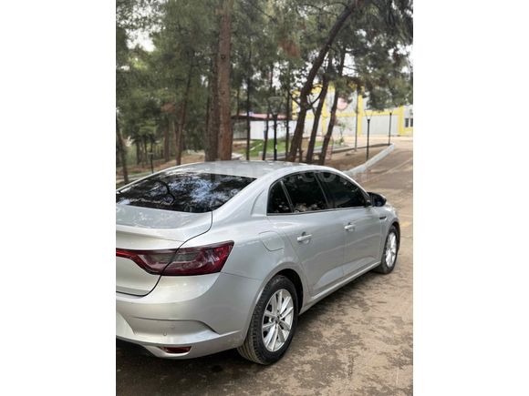 Sahibinden Renault Megane 1.5 Blue DCI Touch 2020 Model 