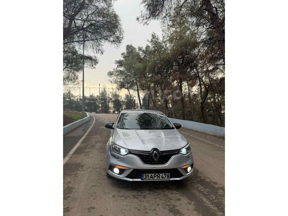 Sahibinden Renault Megane 1.5 Blue DCI Touch 2020 Model 