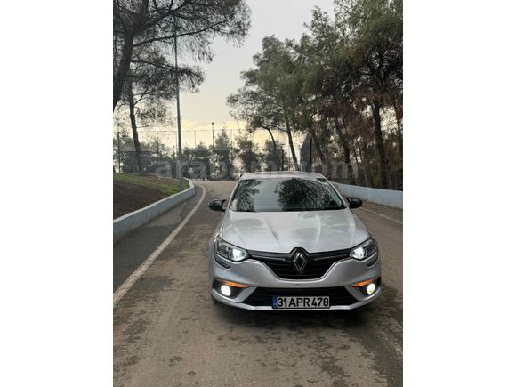 Sahibinden Renault Megane 1.5 Blue DCI Touch 2020 Model 