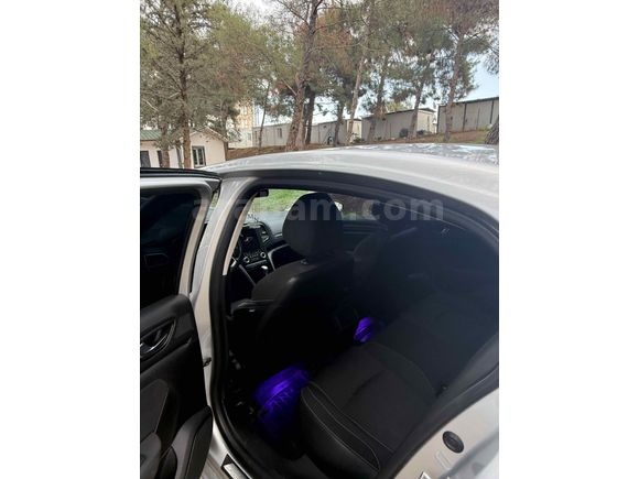 Sahibinden Renault Megane 1.5 Blue DCI Touch 2020 Model 