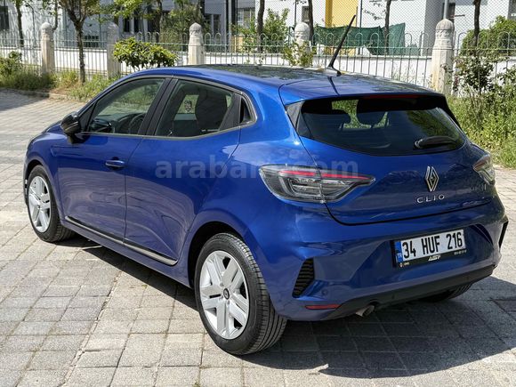 Galeriden Renault Clio 1.0 TCe Evolution 2023 Model İstanbul 52.500 km Lacivert