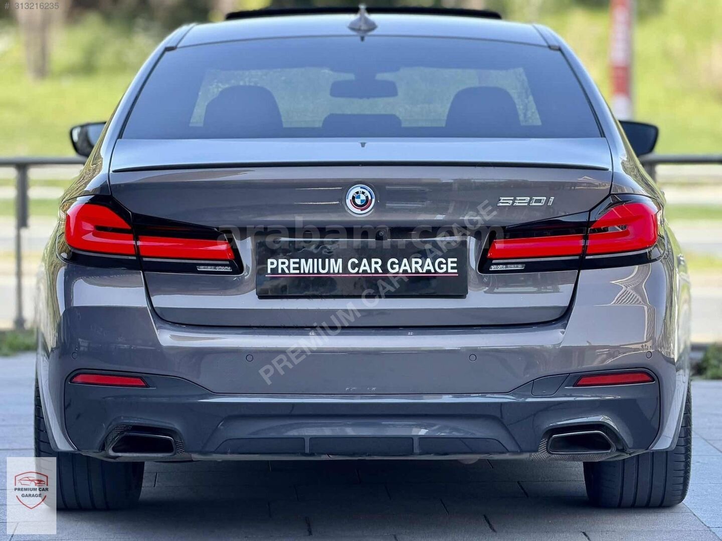 Galeriden BMW 5 Serisi 520i 50th Year M Edition 2022 Model İstanbul 98.000 km Gri 7