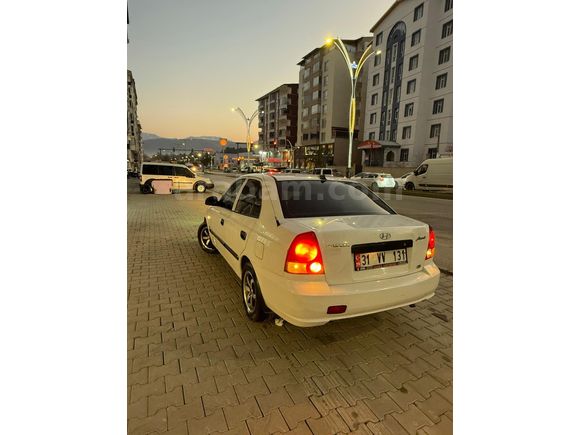 Sahibinden Hyundai Accent 1.5 CRDi Admire 2005 Model