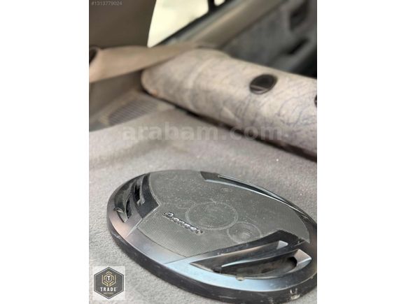 Masarfasız Bakımlı RENAULT CLIO 1.4 RT