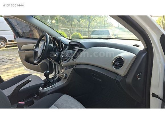 124 hp TEK PARÇA BOYA 170 BİNDE CRUZE