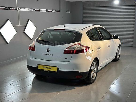 TEKİROĞLU OTOMOTİV'den 2011 MODEL RENAULT MEGANE 1.5 DCİ