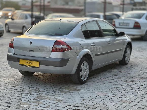 AK AUTO'dan 2006 MEGANE HATASIZ AYARINDA