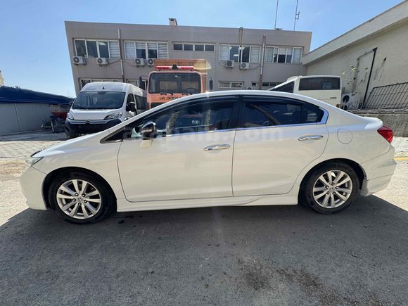 Sahibinden Honda Civic 1.6i VTEC Eco Elegance 2012 Model 