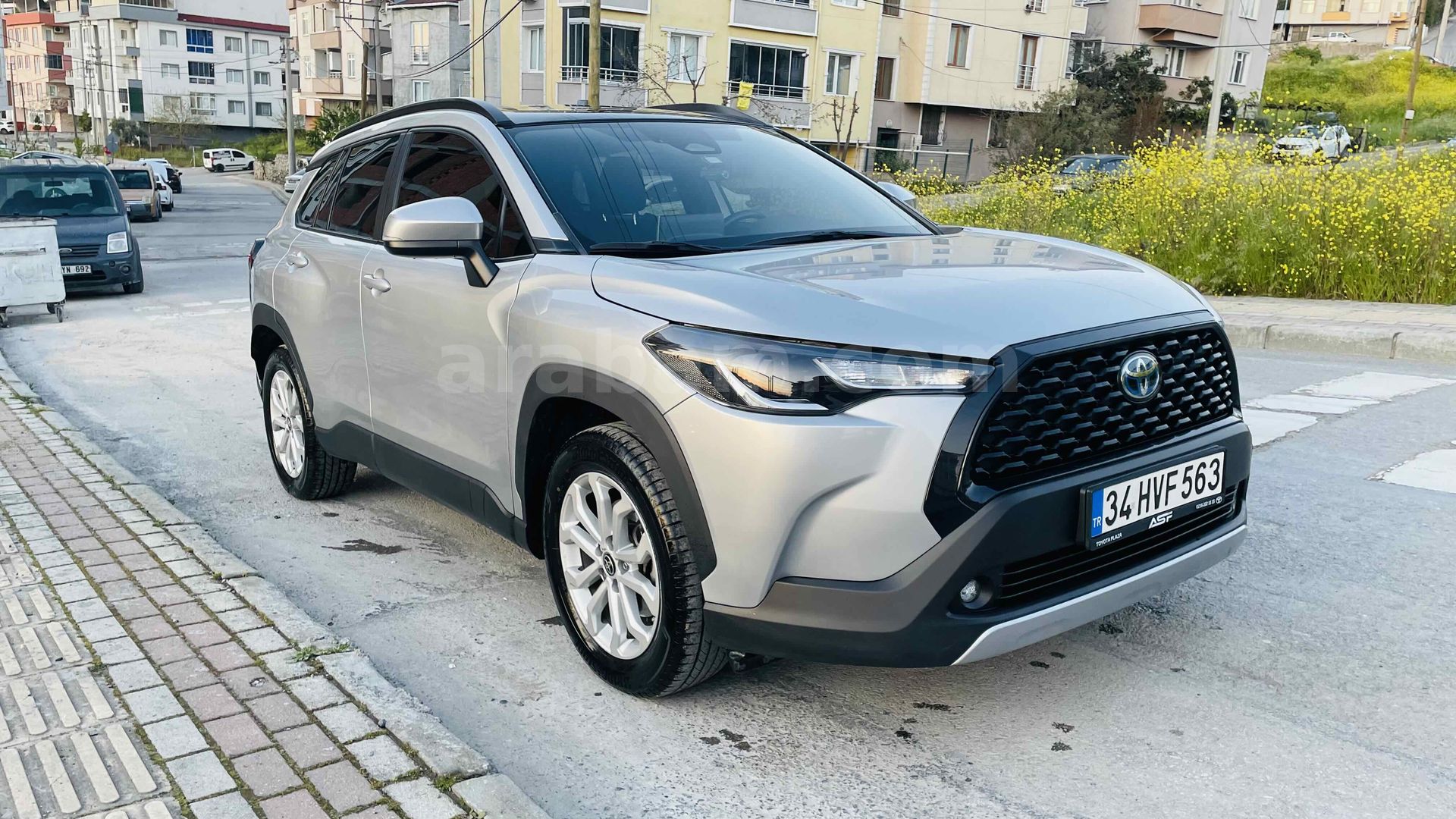 Sahibinden Toyota Corolla Cross 1.8 Hybrid Flame X-Pack 2023 Model