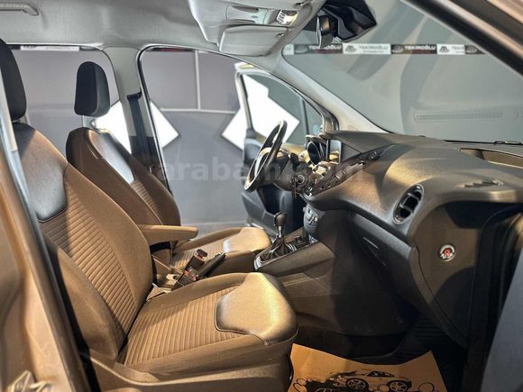 2022 FORD COURİER 1.5TDCI TİTANİUM PLUS